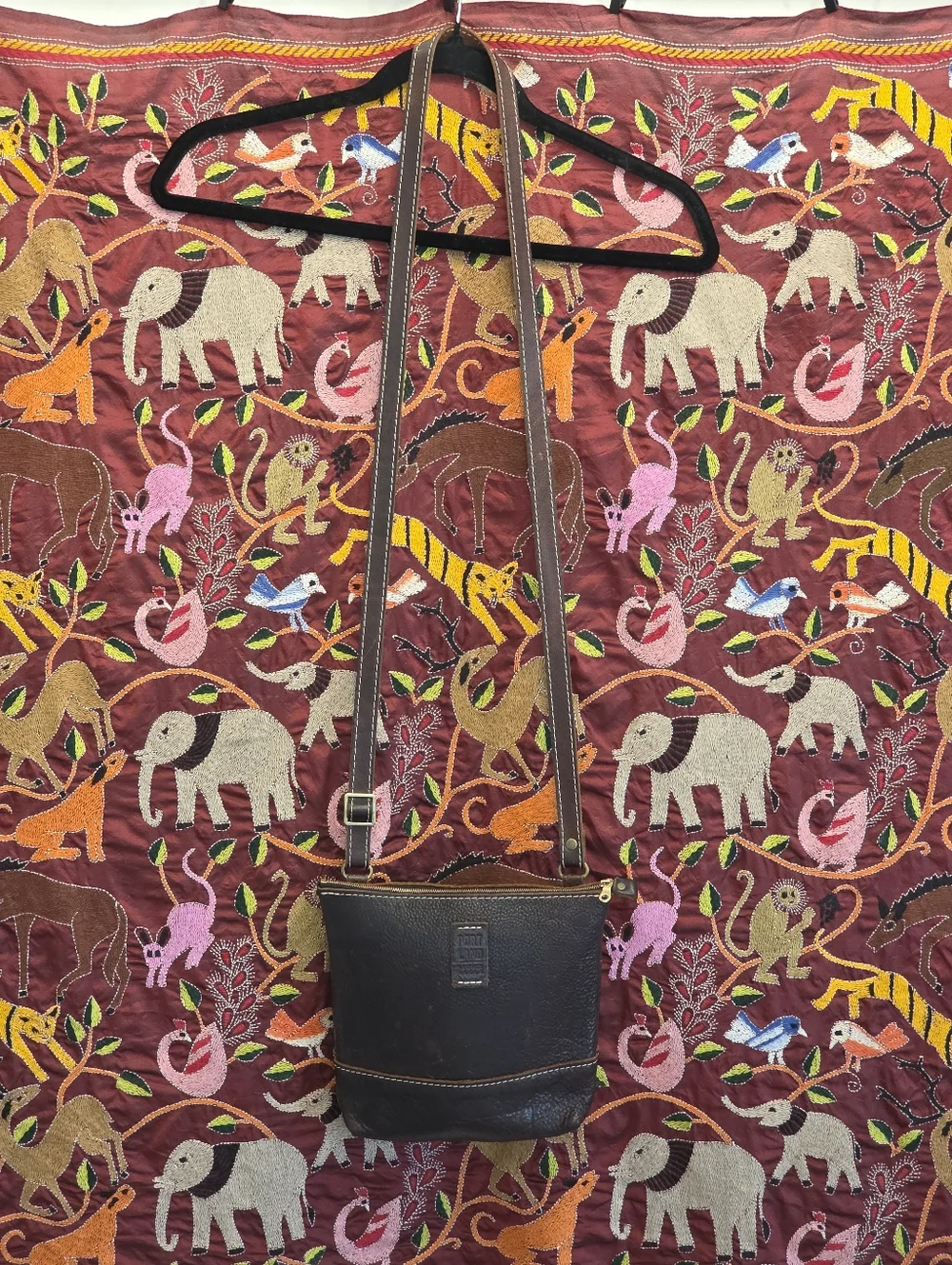 Portland Leather Crossbody Bag - Picture 3 of 12